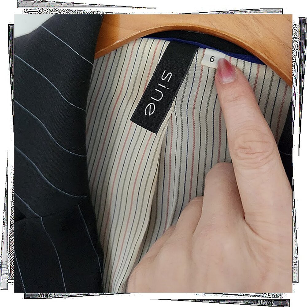Vintage 2012 Wool Blend Black w Gray Pinstripe Jacket w Subtle Puff Sleeves (6) - Picture 7 of 7